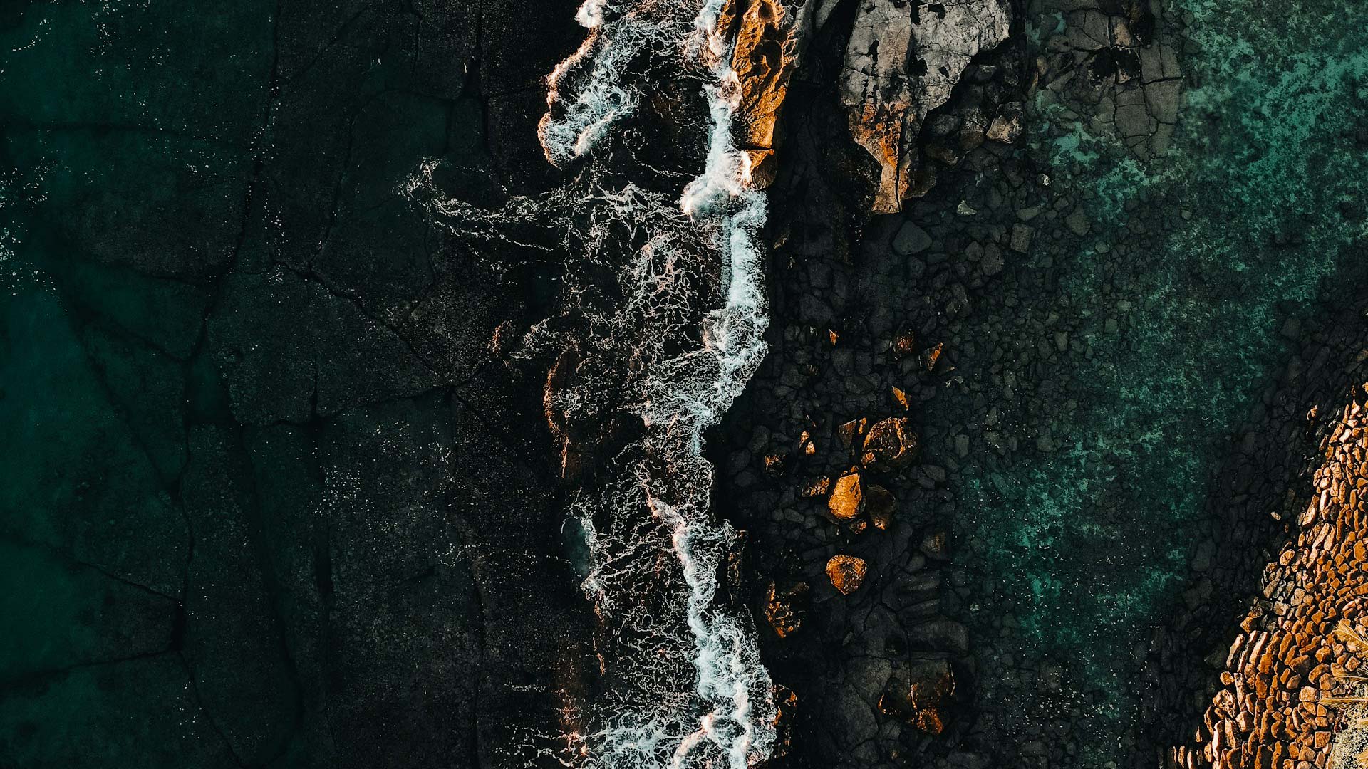patrick-langwallner-wiFOaBrX_wc-unsplash-min