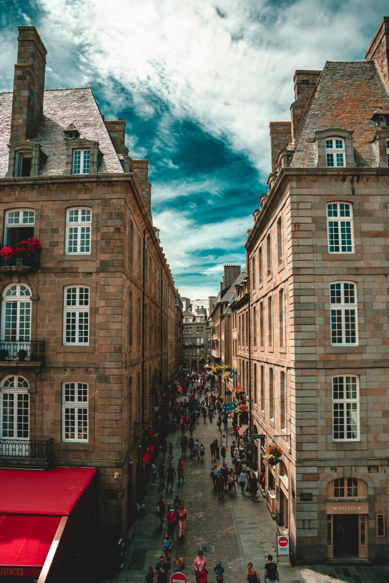 alexandre-debieve-eADJM_b7qdU-unsplash
